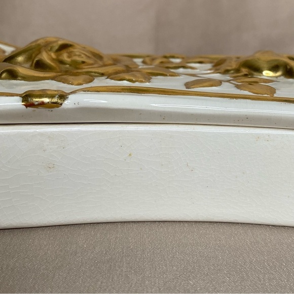 Vintage Jamar Mallory Ceramic Trinket Jewelry Box Gold Trim Roses - Picture 3 of 15